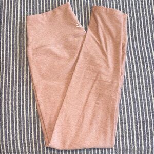 Beyond Yoga Spacedyed Light Pink Leggings. Size L